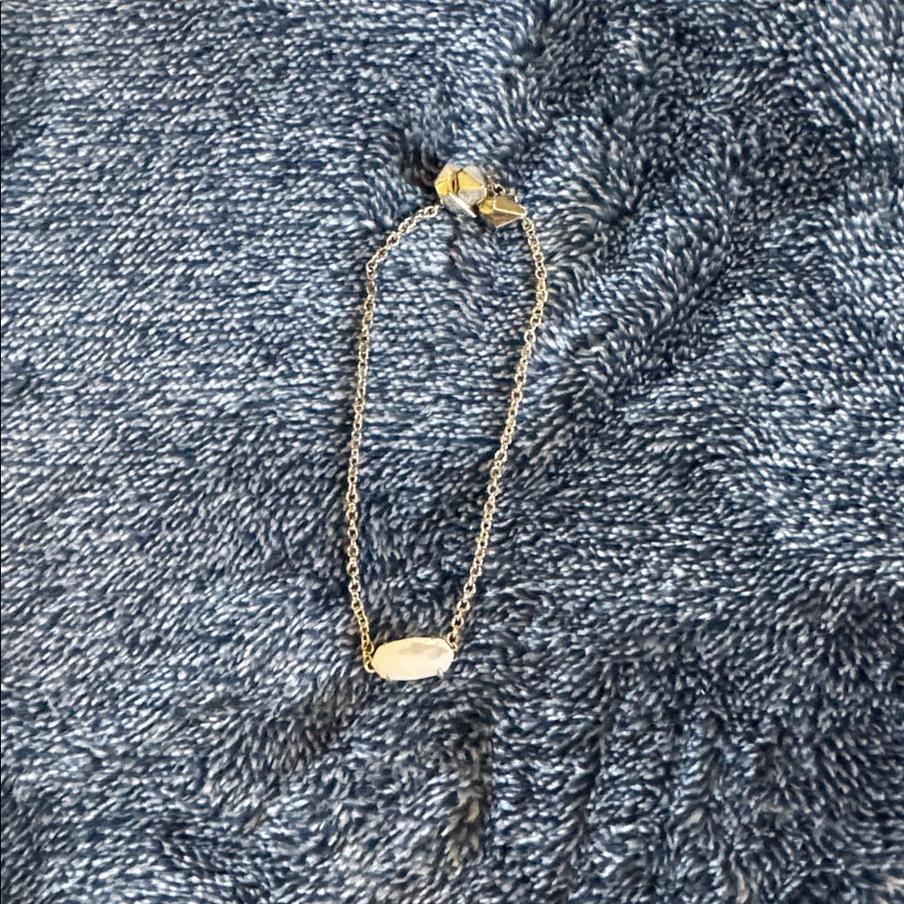 Kendra Scott Elegant Gold Chain Bracelet with White Stone